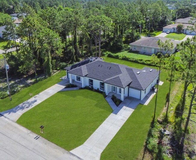 Building Photo - 2119 Armour Rd