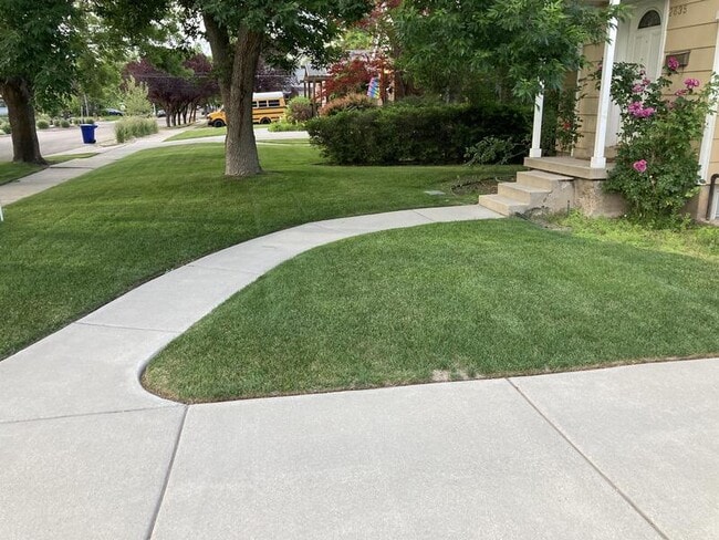 Building Photo - 2637 S Kenwood St