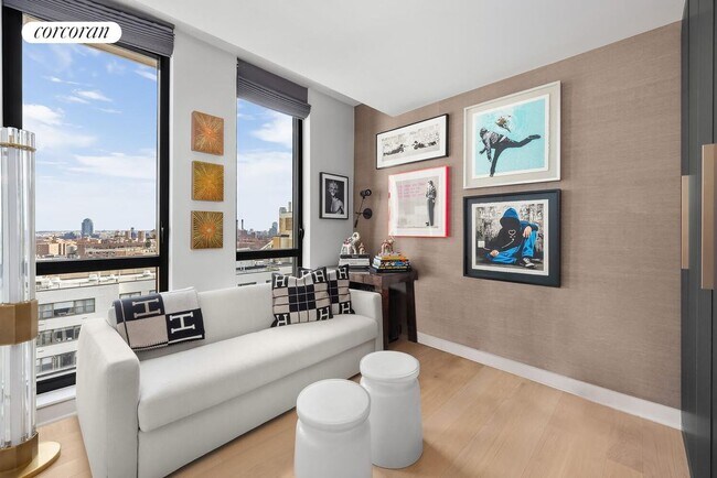 Building Photo - 160 E 22nd St