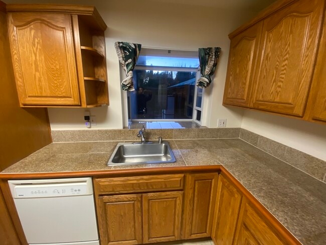 Building Photo - 14790 Ruthelen Ct