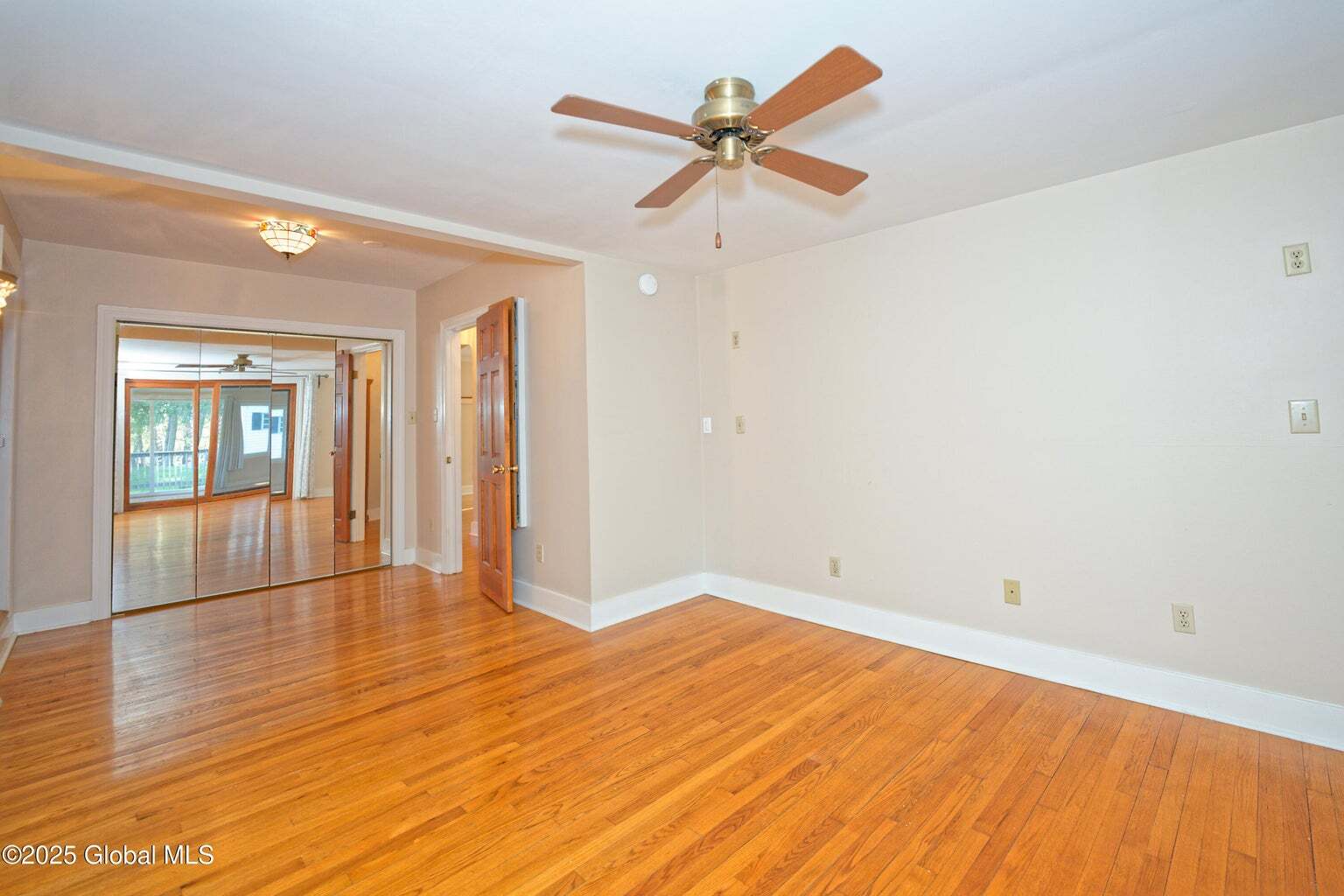 Master Bedroom 2 - 2550 Troy Schenectady Rd