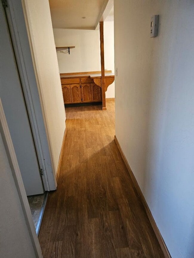 Building Photo - 3Br/1 Bath Home in Susanville