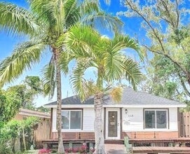 Building Photo - 115 NE 6th St