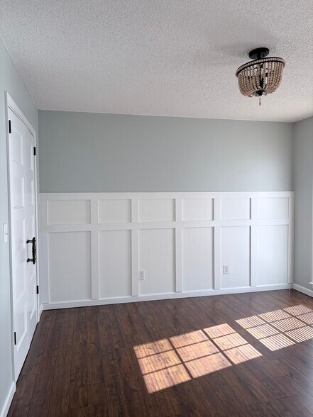 Building Photo - 25 Kingston Rd