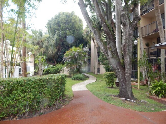 Primary Photo - 14601 N Kendall Dr