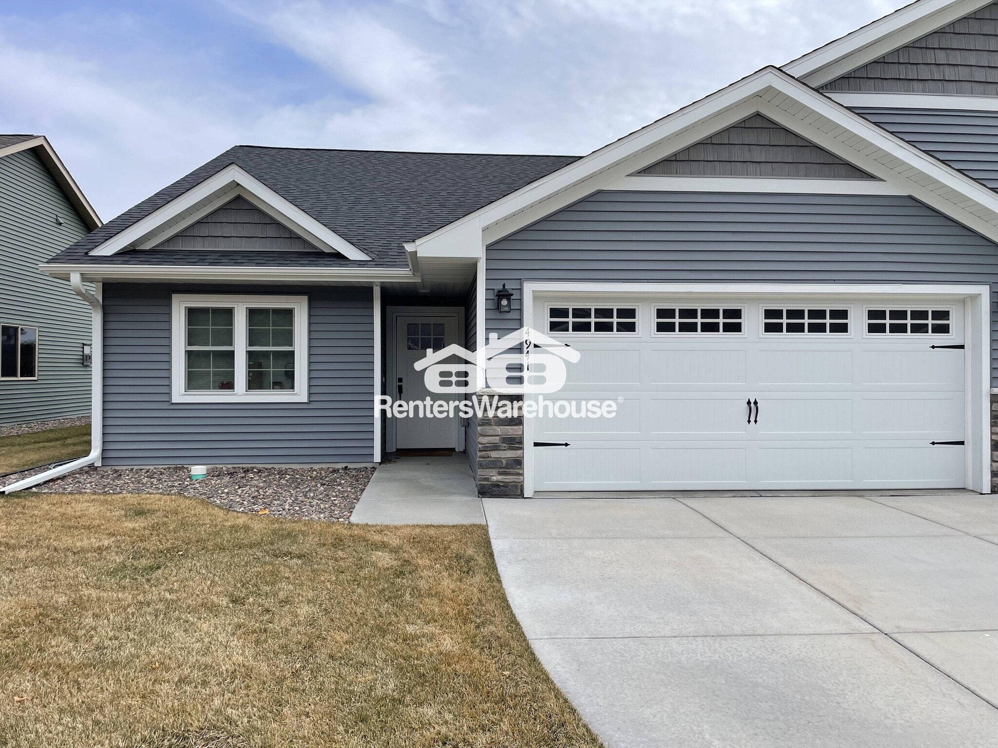 Building Photo - 4941 Field Crest Ln