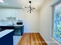 Building Photo - 1731 Granville Ave