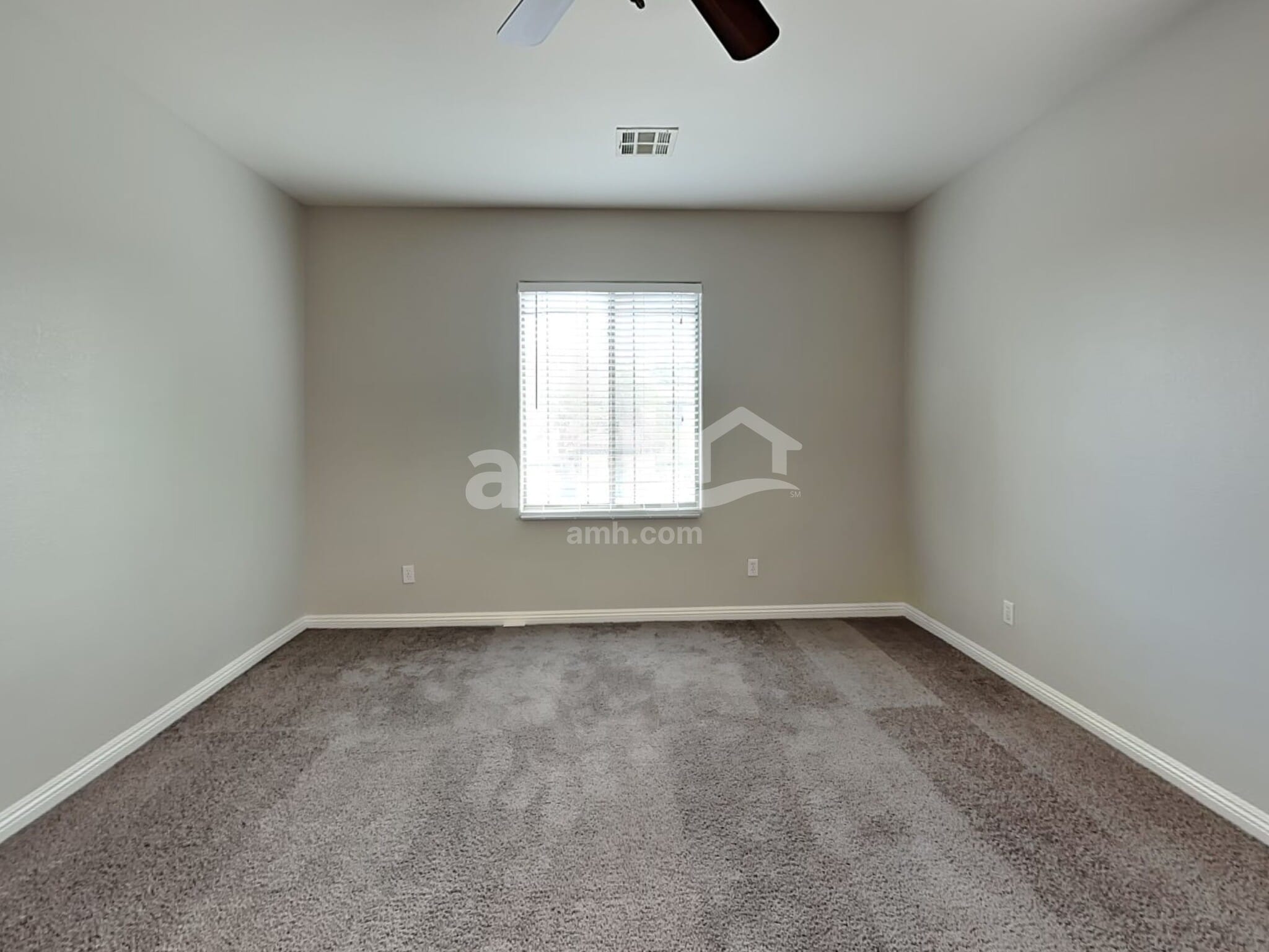 Building Photo - 9028 W Wolf Dancer Ave