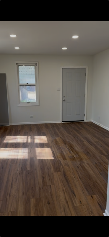 Building Photo - 9129 Southmoor Ave