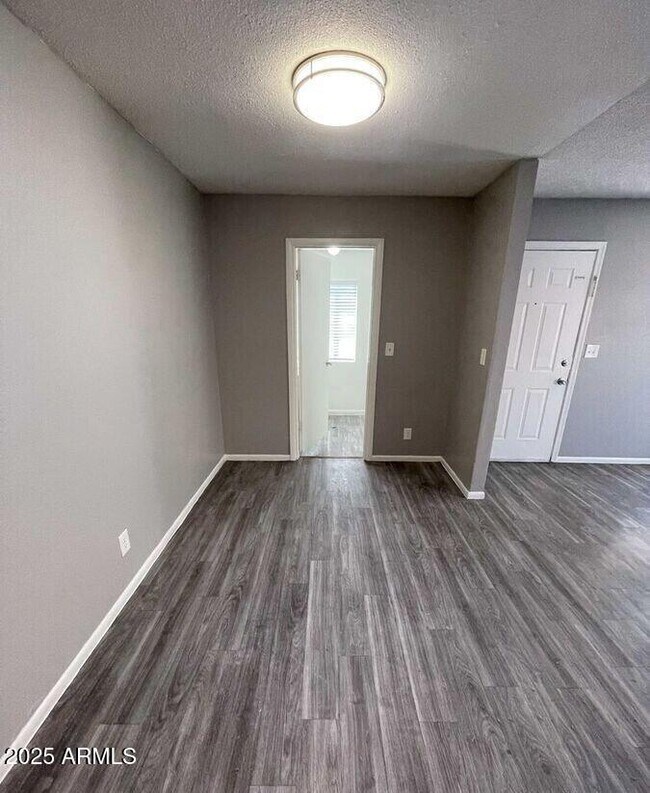 Building Photo - 6531 N 67th Ave