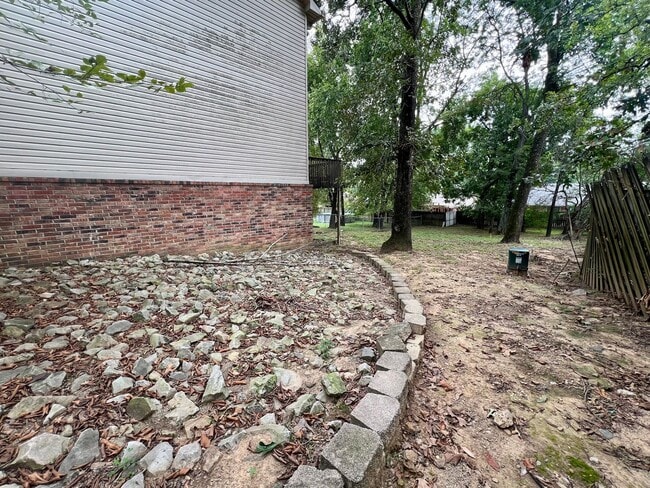 Building Photo - 5108 Hardscrabble Way