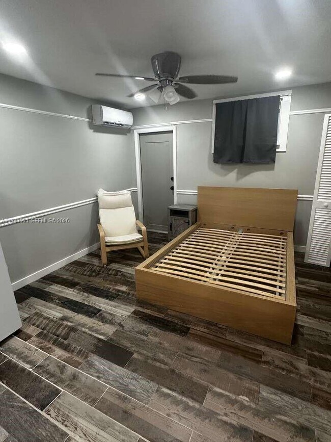 Building Photo - 6837 SW 39th Terrace