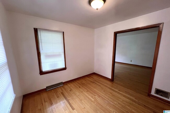Building Photo - 117 Lawson Dr