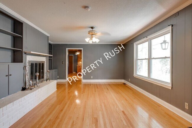 Building Photo - 303 Windmere Dr