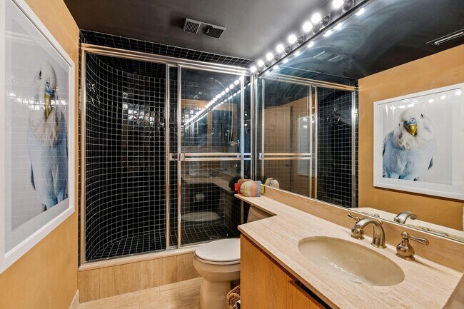 Building Photo - 7217 Promenade Dr