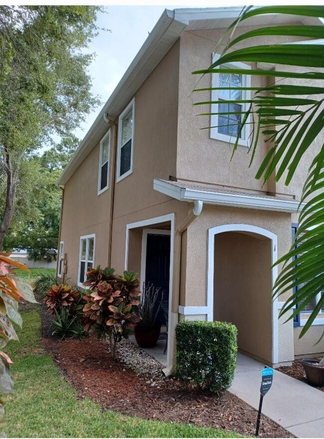 Building Photo - 2565 Harn Blvd
