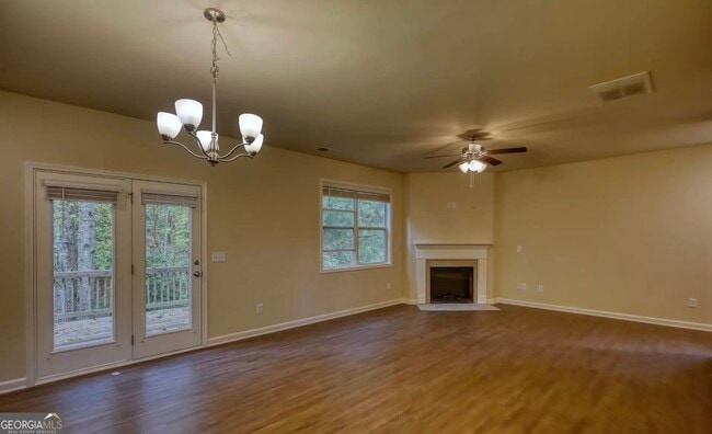 Building Photo - 6571 Bluffview Dr