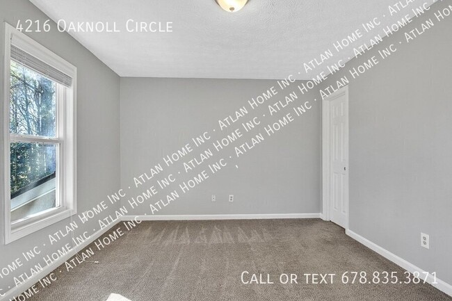 Building Photo - 4216 Oaknoll Cir