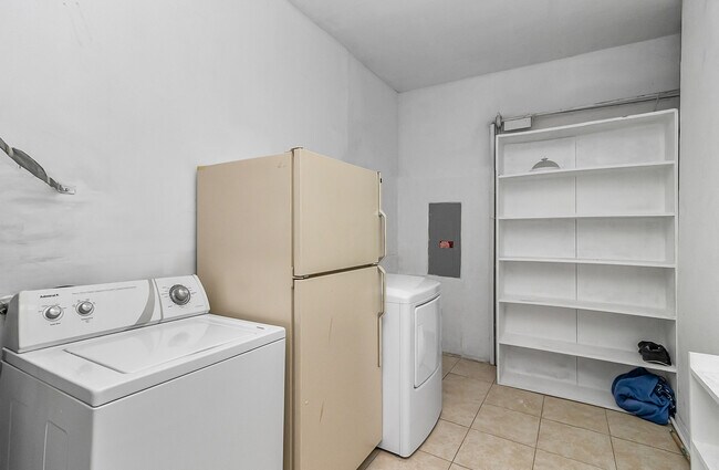 Building Photo - 22606 23rd Pl W