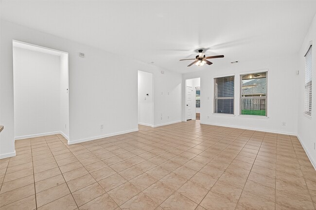 Building Photo - 7927 Tindarey Maple Trace