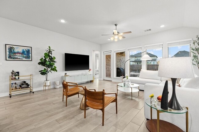 Building Photo - 1909 Sir Nathaniel Ln