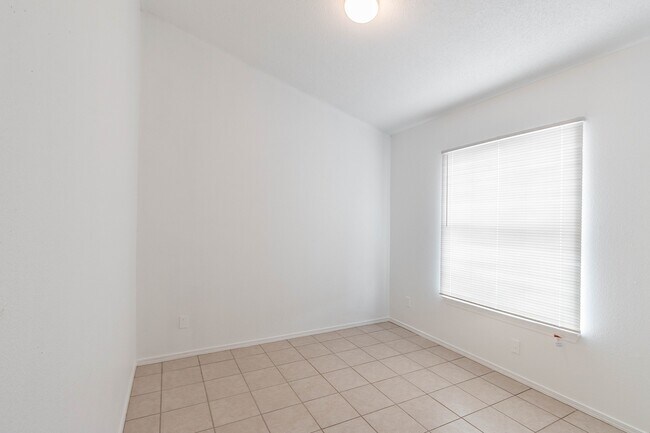 Building Photo - Fabulous home in East El Paso!!