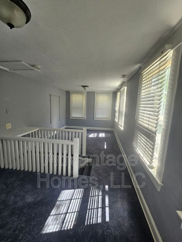 Building Photo - 4544 Terrace St