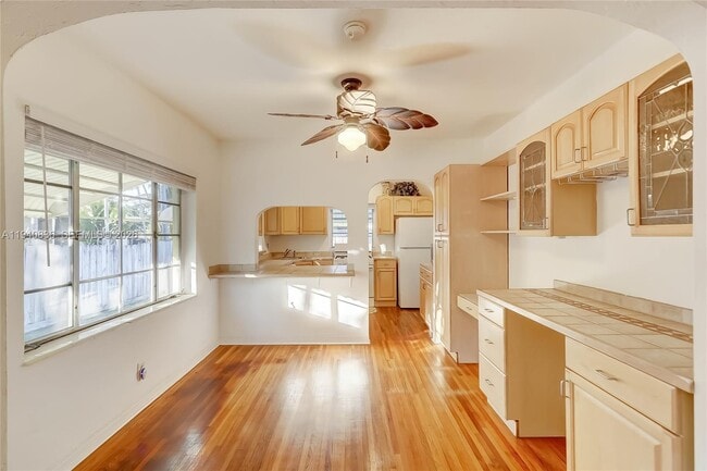 Building Photo - 1425 Madison St