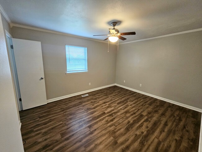 Building Photo - 117 Mitchell Ln