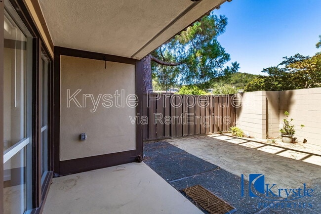 Building Photo - 27 Forest Ln