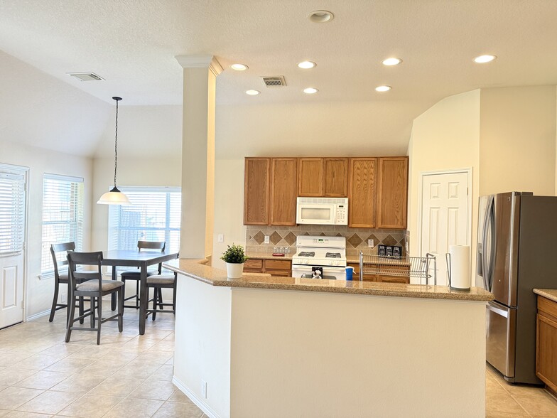 Building Photo - 9010 Heather Springs Dr