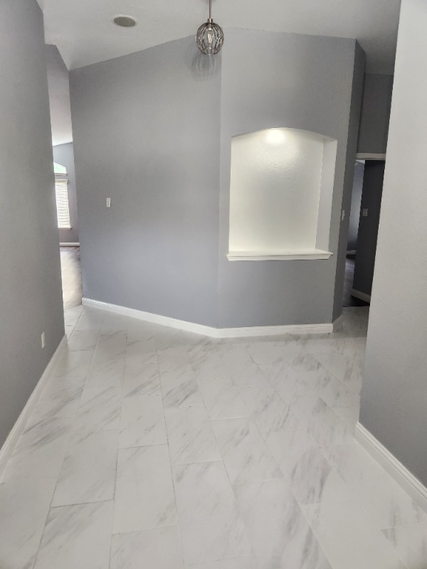 Building Photo - 5502 Red Pine Dr