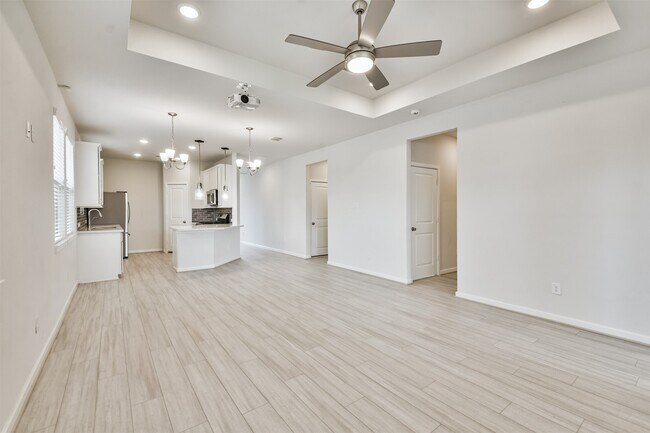 Building Photo - 9123 Eskesen Dr