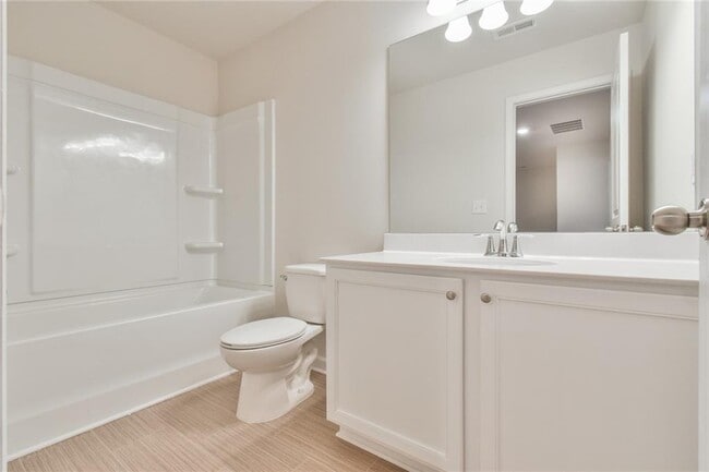 Building Photo - 4541 Bishops Ln