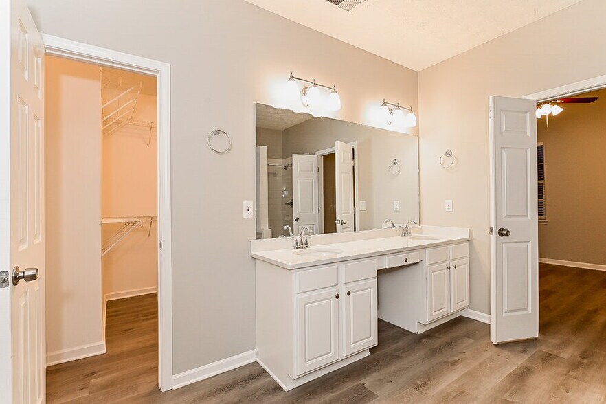 Building Photo - 1253 Winwood Dr