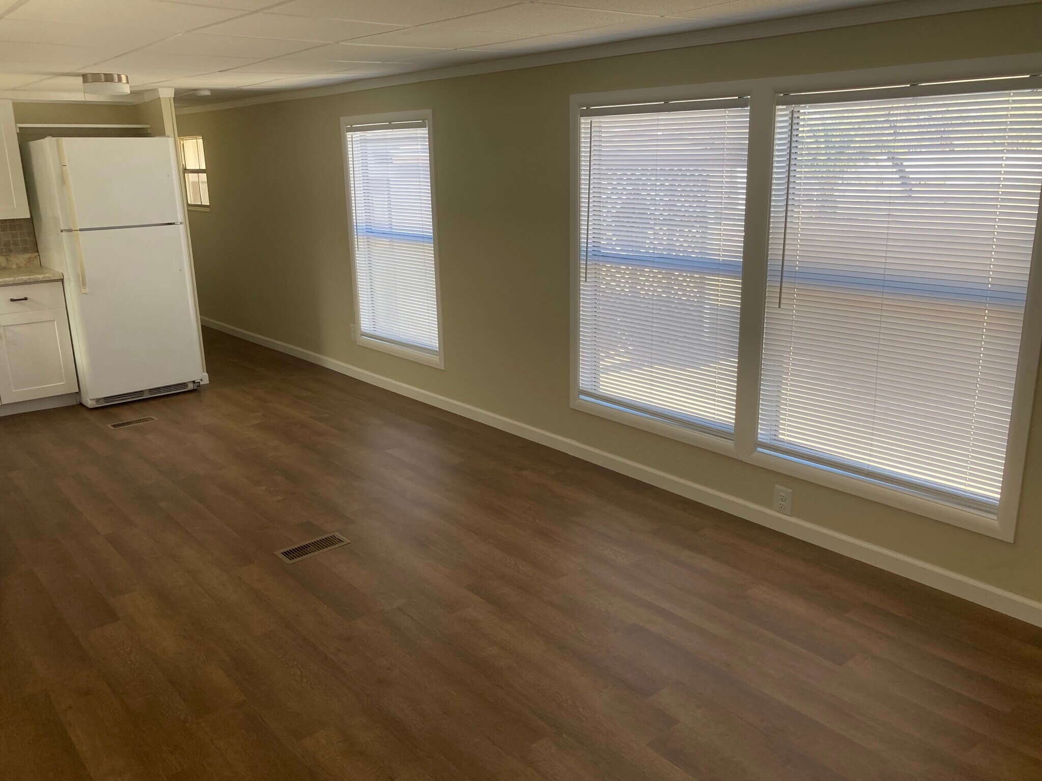 family room - 5400 W Calle Cayeus