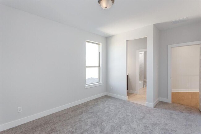 Building Photo - 21311 Blue Wood Aster Ct