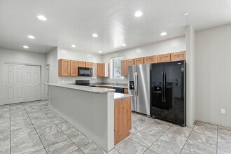 Building Photo - 50 N Mountain Ave