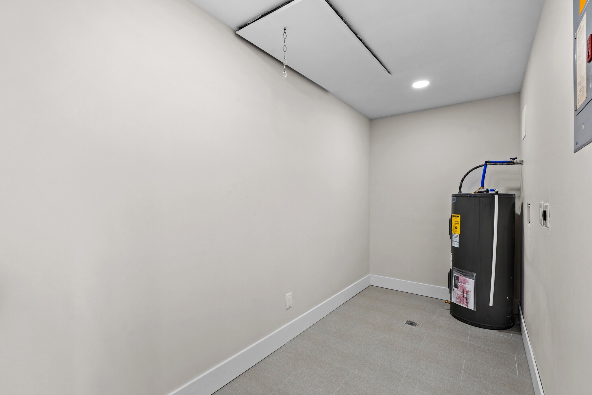 Building Photo - 41349 Heathmore Ct