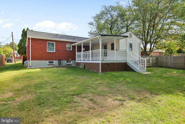 Building Photo - 10802 Blossom Ln