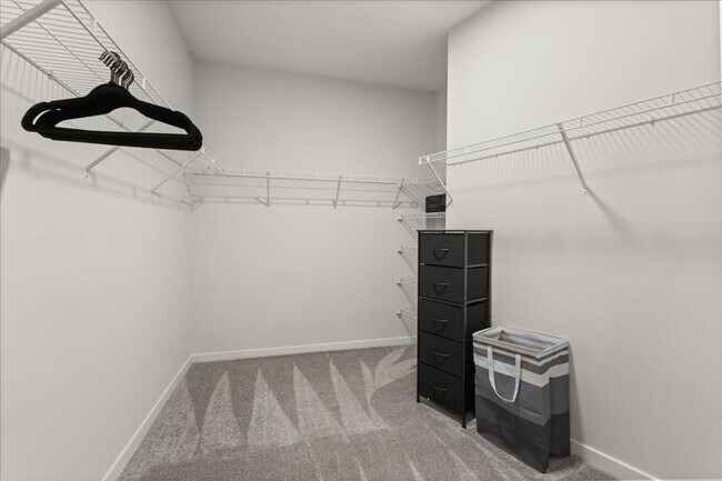 Building Photo - 1223 E Plant St