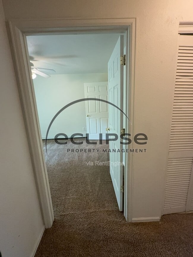 Building Photo - 497 Coronado Ct