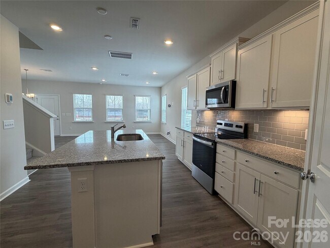 Building Photo - 3636 Pamlico St