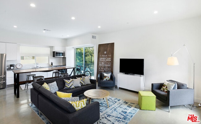 Building Photo - 2496 S Centinela Ave