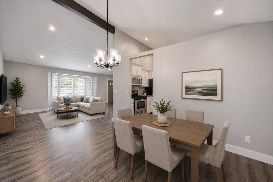 Building Photo - 7473 Bromley Rd