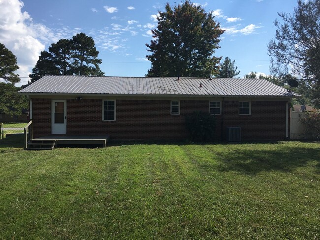 Building Photo - 3/2 House in Garden Lakes $1,395
