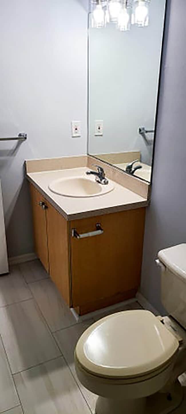 Building Photo - 205 SW Maclay Way