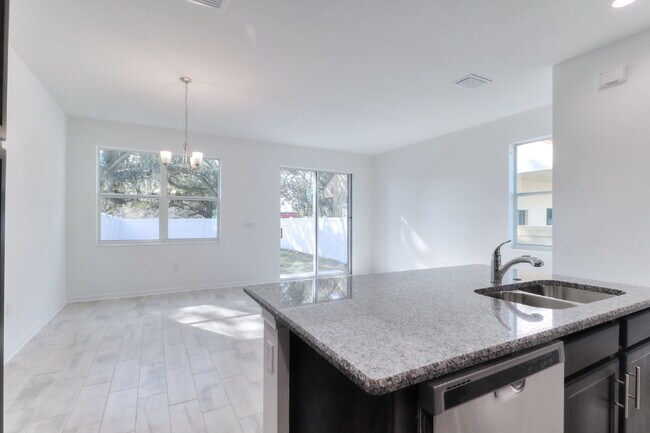 Building Photo - Spacious Two-Story East Tampa Rental Near Parks, Downtown and Major Highways