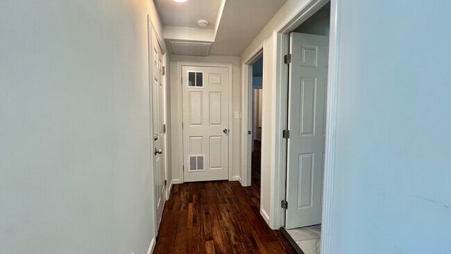 Building Photo - 696-694-29th