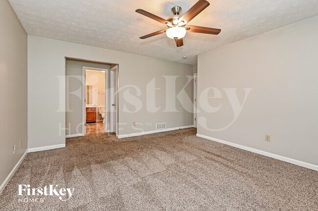 Building Photo - 3900 Hadley Farm Dr